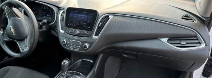 2019 Chevrolet Malibu LT - Image 8
