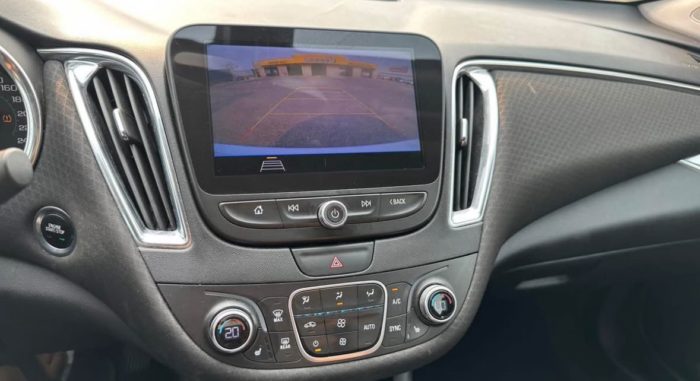 2019 Chevrolet Malibu LT - Image 6