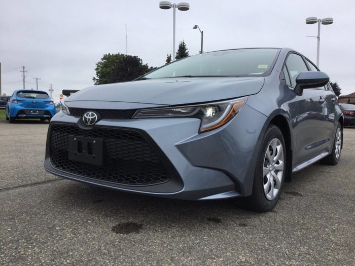 2022 Toyota Corolla LE - Image 2