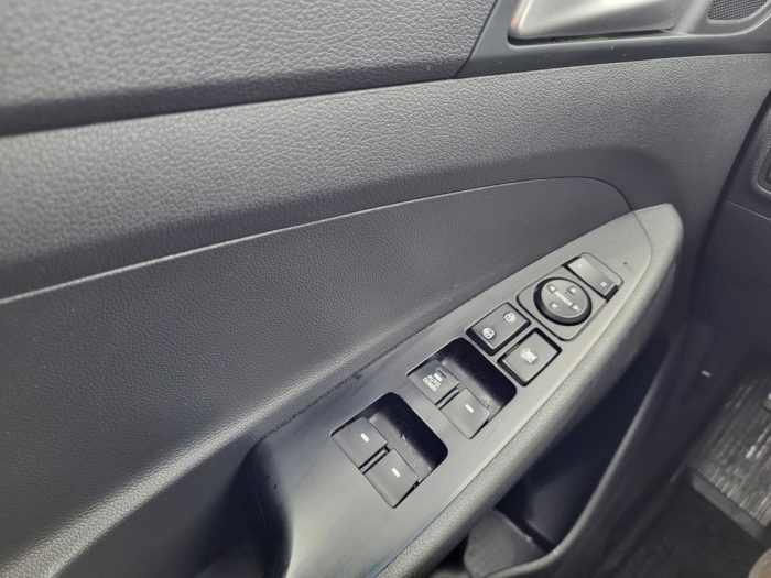 2019 Hyundai Tuscon Essential - Image 10